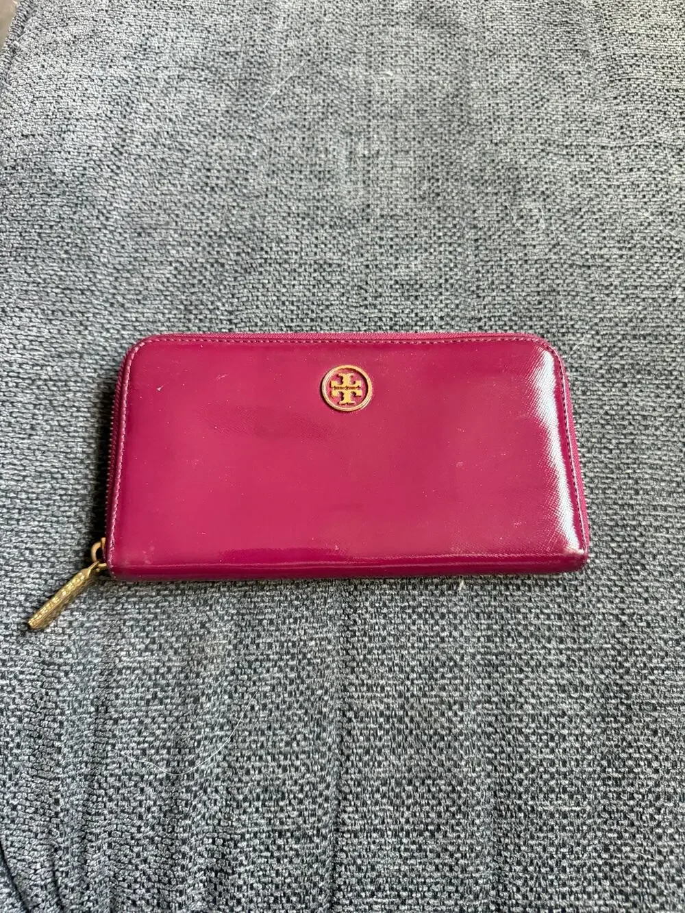 Tory Burch Robinson patent zip-around continental wallet
